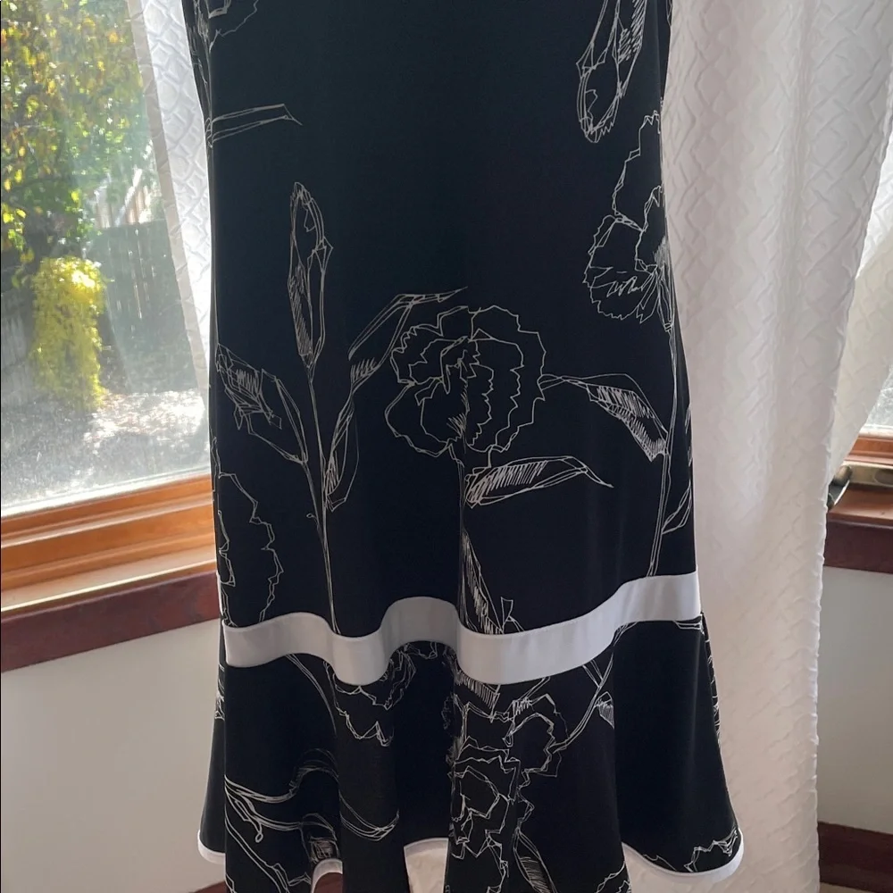 Kollontai Canada Elegant Black and White Floral Dress Medium EUC Flapper